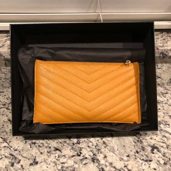 YSL yves saint laurent grain de poudre chevron bill pouche senape w/box. Yellow - Picture 8 of 12